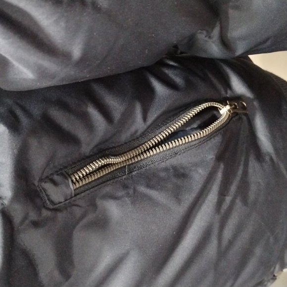 U. S. Polo Assn navy blue puffer jacket. NWT. Medium - Picture 5 of 9